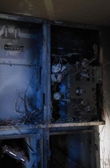 高壓開關(guān)柜當(dāng)你長時(shí)間處于潮濕環(huán)境中會發(fā)生什么？