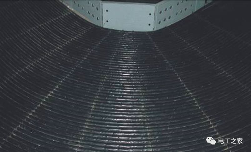 一條完成開關柜安裝，電纜橋架施工，電纜敷設及布線施工，照明配電箱施工