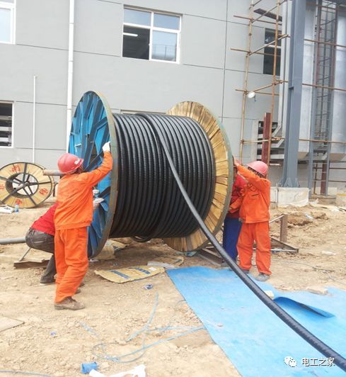 一條完成開關柜安裝，電纜橋架施工，電纜敷設及布線施工，照明配電箱施工