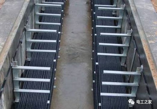 一條完成開關柜安裝，電纜橋架施工，電纜敷設及布線施工，照明配電箱施工