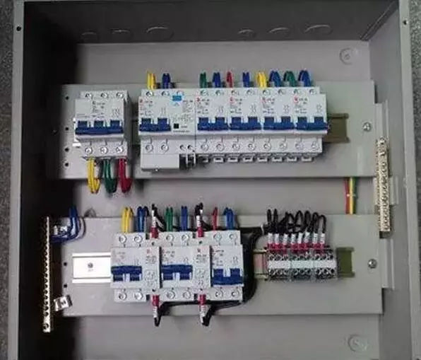 你了解配電箱的內部結構分析嗎?