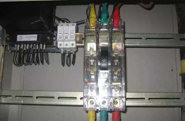 施工現場臨時用電配電箱及開關箱配置和使用說明,圖示詳圖