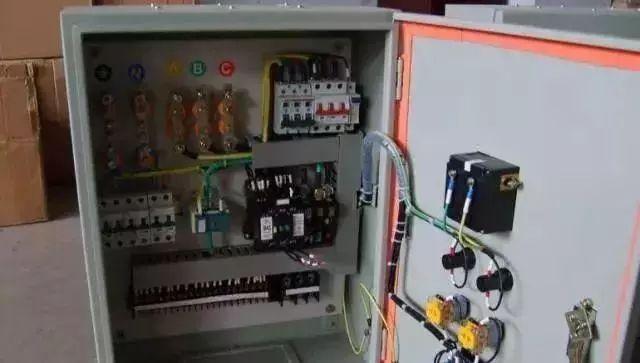 配電箱內部結構詳細分析,誰看誰懂,學不求人!