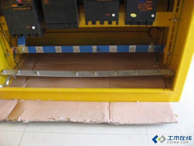 三級配電,二級保護,一機一閘一漏,一箱配電箱及施工要求