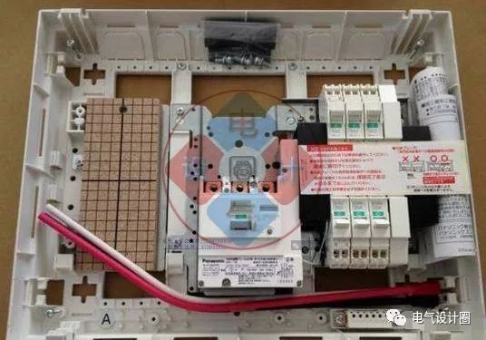 日本的配電箱設計太先進了，難怪國內的漏電開關總是跳閘！